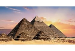 كم عدد الأهرامات في مصر؟